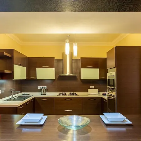 Luxury In The Heart Of Sliema